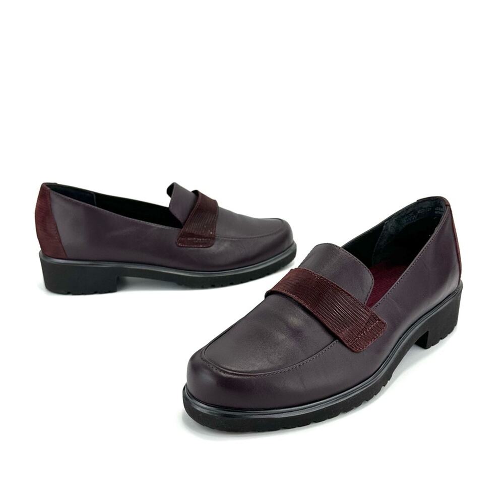 Munro American Geena Women Loafer Size 8 Wine/Red Leather Moc-Toe Low Block Heel
